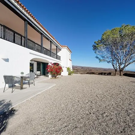 Country house Essence Of Monteleon